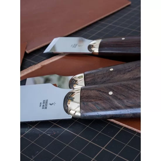 A quality skiving knife on quality leather is a great experience