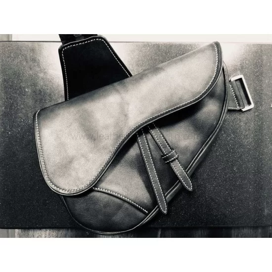 The IT bag for men: The Dior Saddle Bag